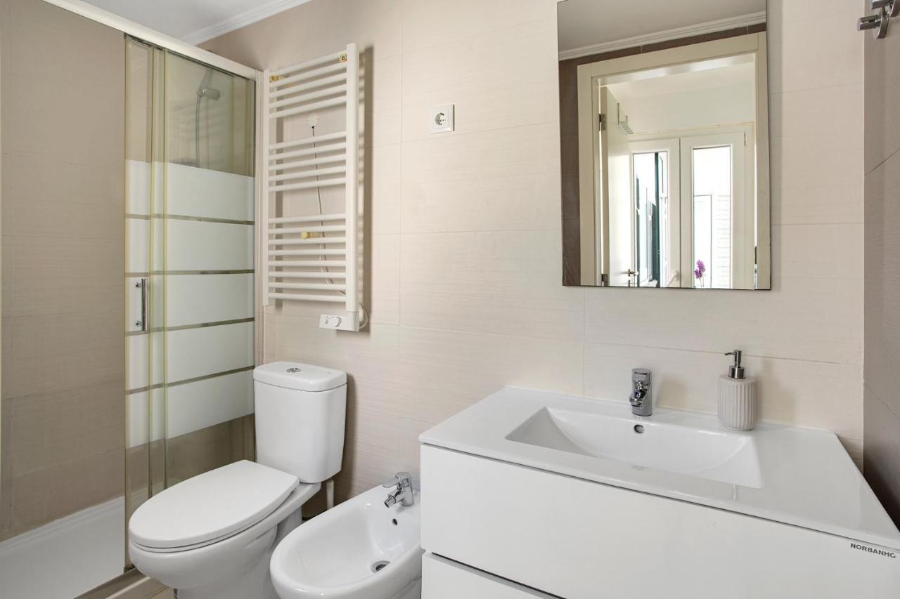 Modern 2 Bedroom Apartment In Estrela With Outside Terrace! Amazing For Families, Couples, Friends Lisboa Kültér fotó
