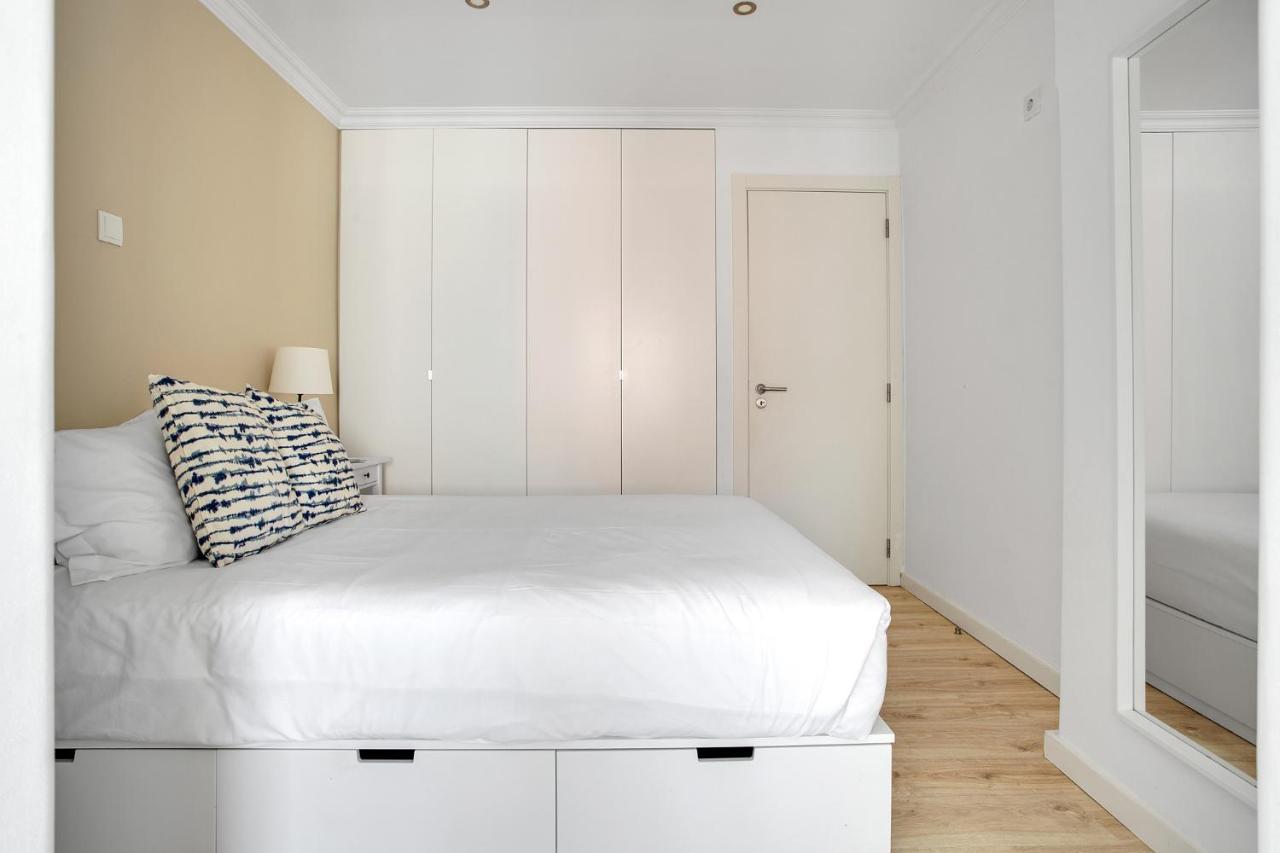 Modern 2 Bedroom Apartment In Estrela With Outside Terrace! Amazing For Families, Couples, Friends Lisboa Kültér fotó