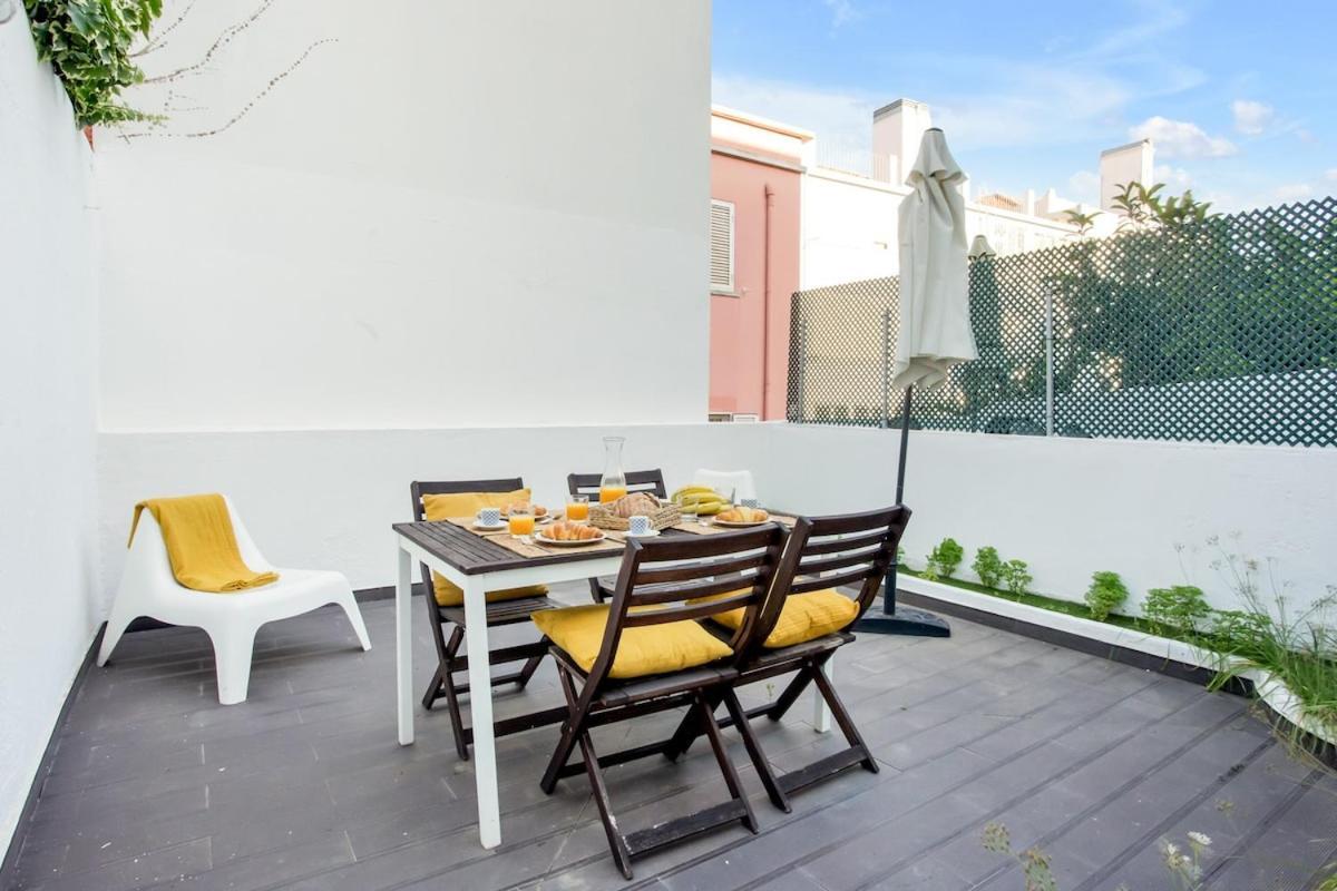 Modern 2 Bedroom Apartment In Estrela With Outside Terrace! Amazing For Families, Couples, Friends Lisboa Kültér fotó