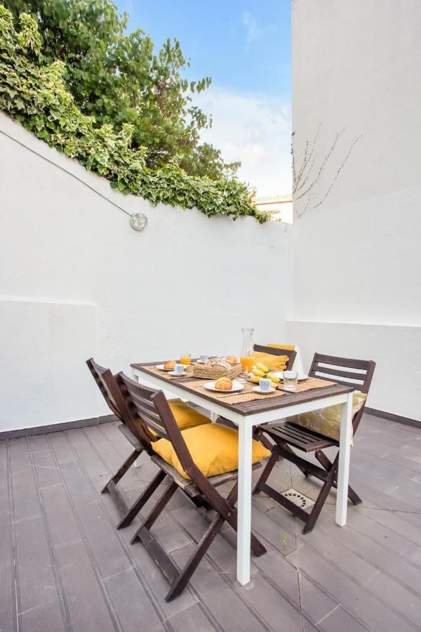Modern 2 Bedroom Apartment In Estrela With Outside Terrace! Amazing For Families, Couples, Friends Lisboa Kültér fotó